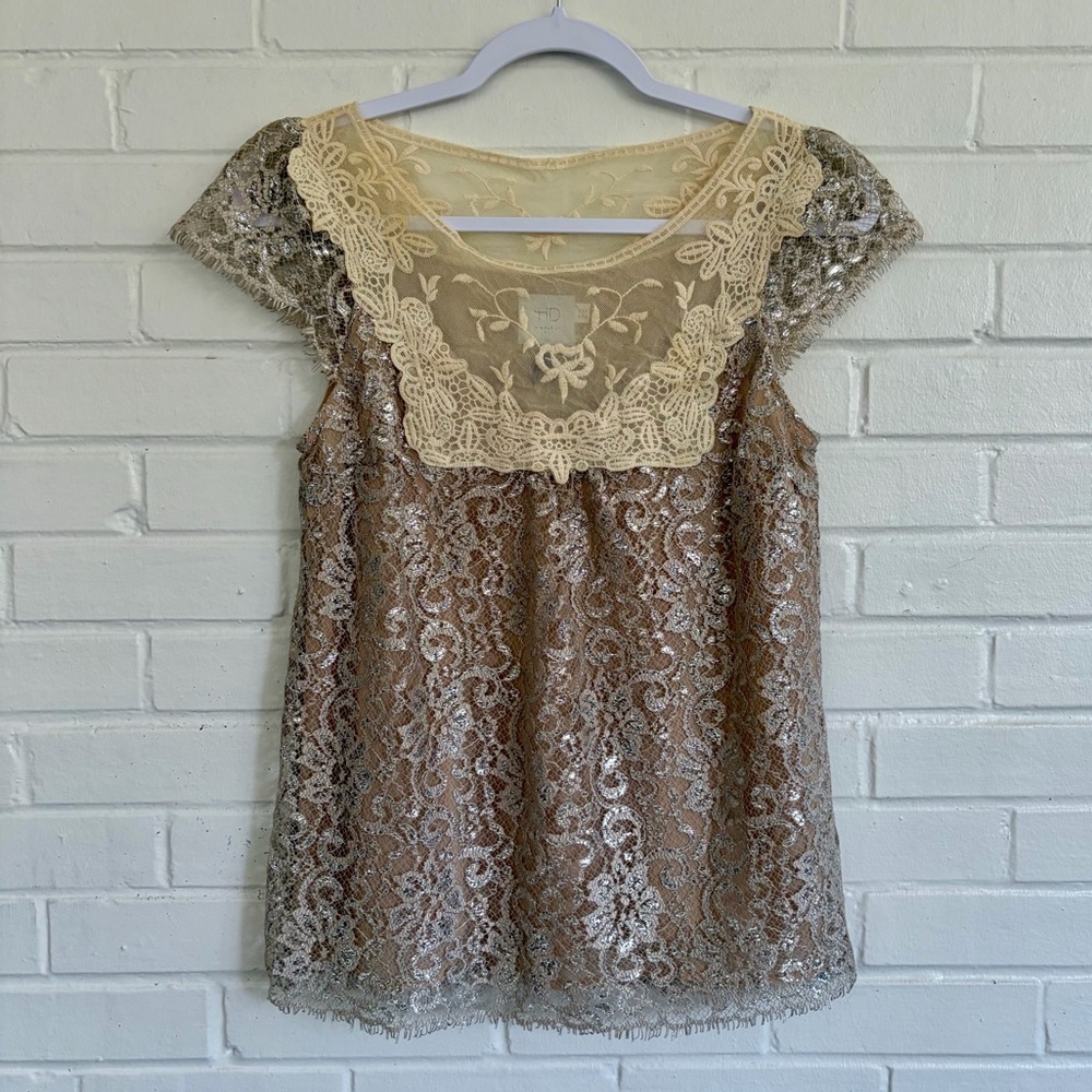 HD in Paris by Anthropologie Metallic Lace Top‎ SZ 2 EUC